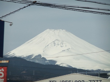 真っ白な富士山24.3.1.JPG
